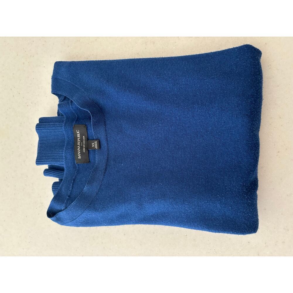 Banana Republic Forever Sweater XS Blue Merino Blend Crew Neck Lightweight Knit - Picture 8 of 10